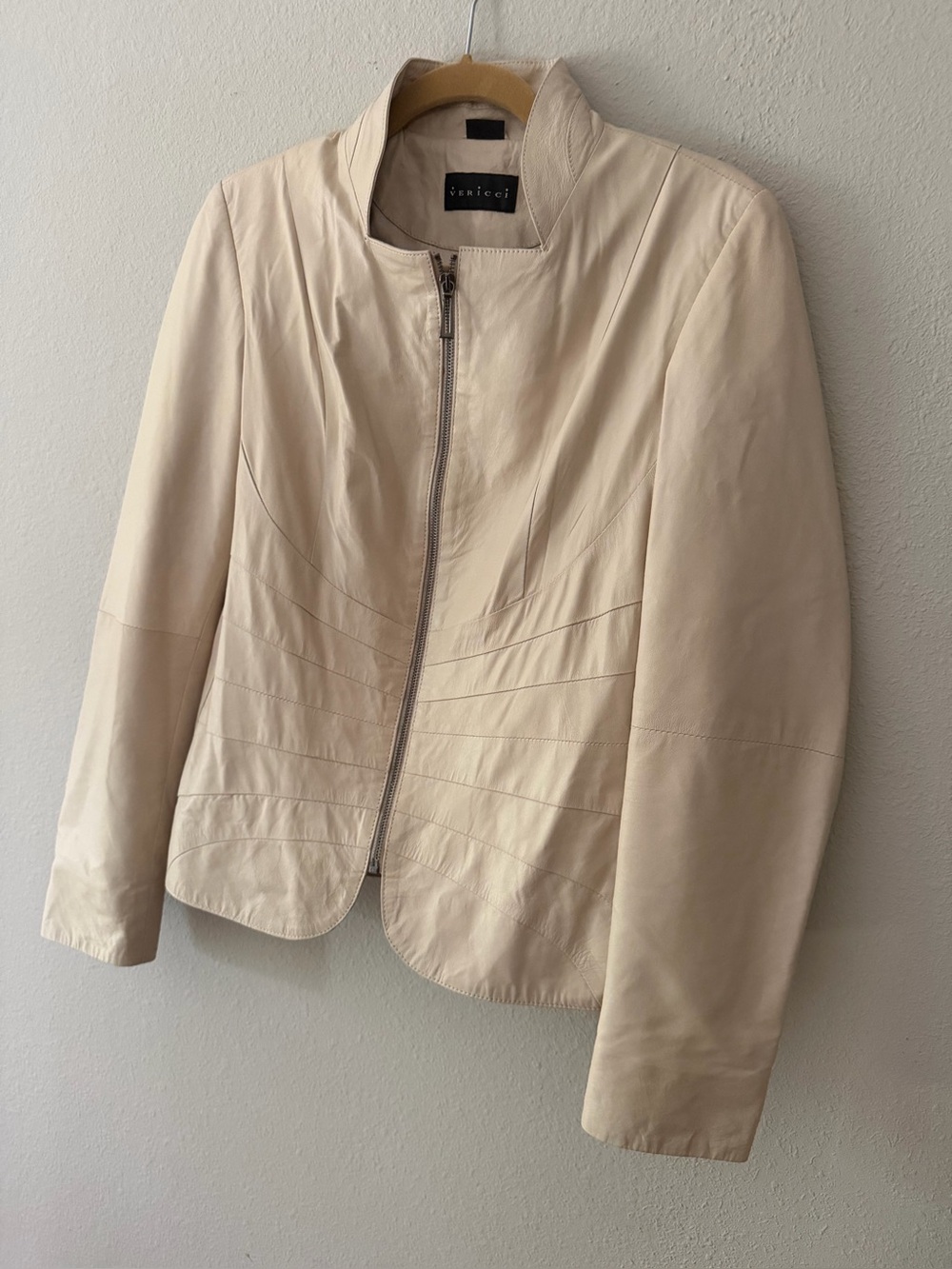 Vericci size 10 goat Italian leather jacket beige ivory